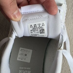 Puma White and Light Gray Low-Top Sneakers Uses Only 1 Time